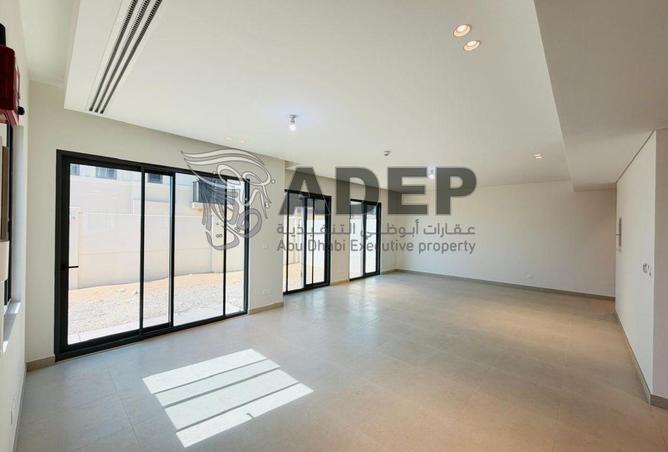 3-bed townhouse in Toledo · Maid's room — photo 3