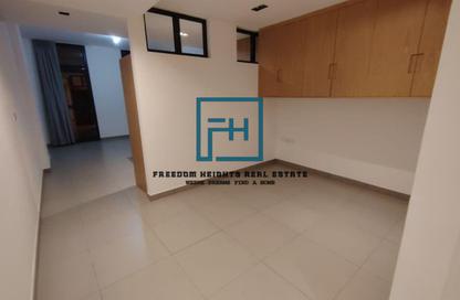 Apartment - Studio - 1 Bathroom for rent in Al Mamsha - Muwaileh - Sharjah
