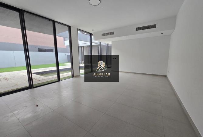 72304993 - Property Image 2