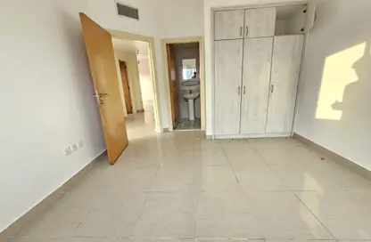 Apartment - 2 Bedrooms - 2 Bathrooms for rent in Al Nahda Complex - Al Nahda - Sharjah