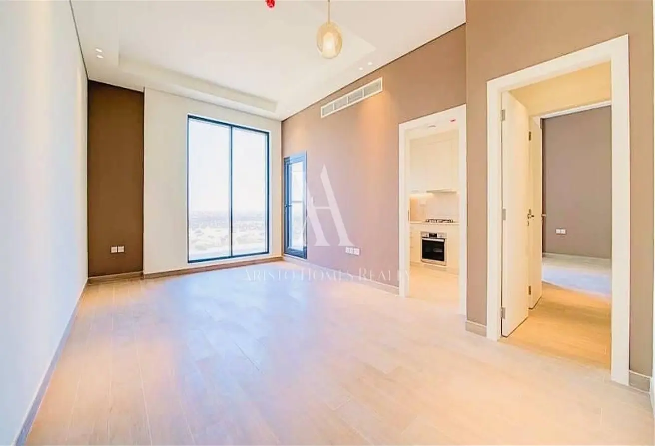 156933000 - Property Main Image