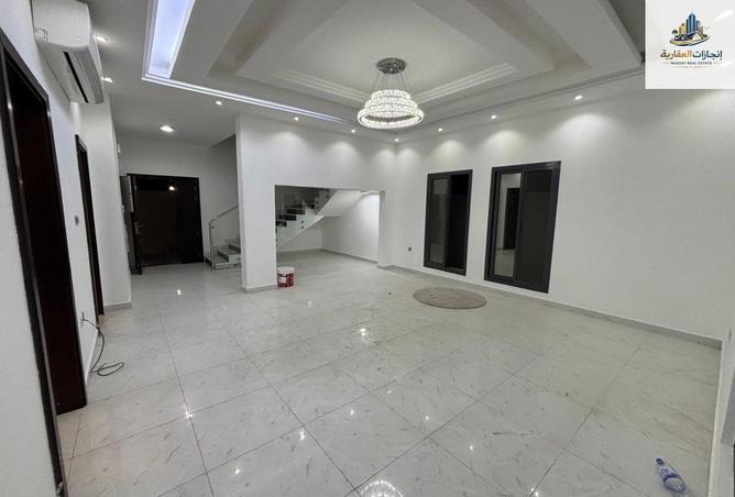 70270121 - Property Image 2