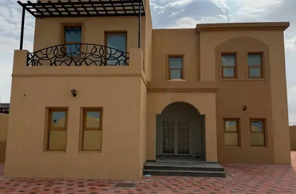 Villa - 4 Bedrooms - 5 Bathrooms for rent in Al Hamra Village - Ras Al Khaimah