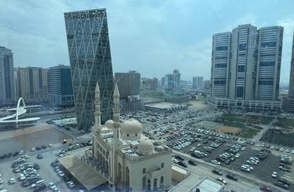 شقة - غرفة نوم - 2 حمامات للايجار في شارع التعاون - التعاون - الشارقة