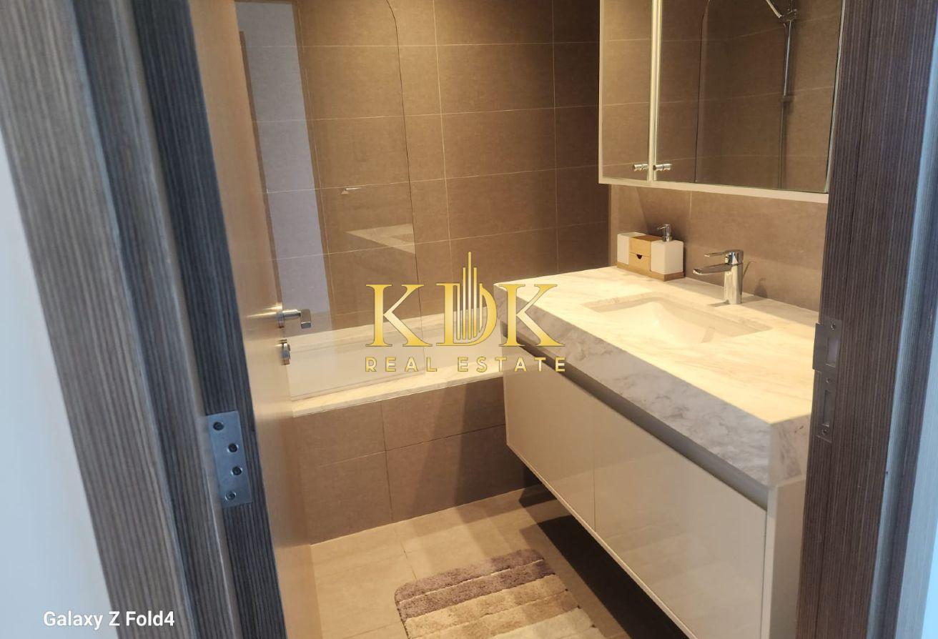 Stylished 3 BR with Study Room | Burj Khalifa View photo 25