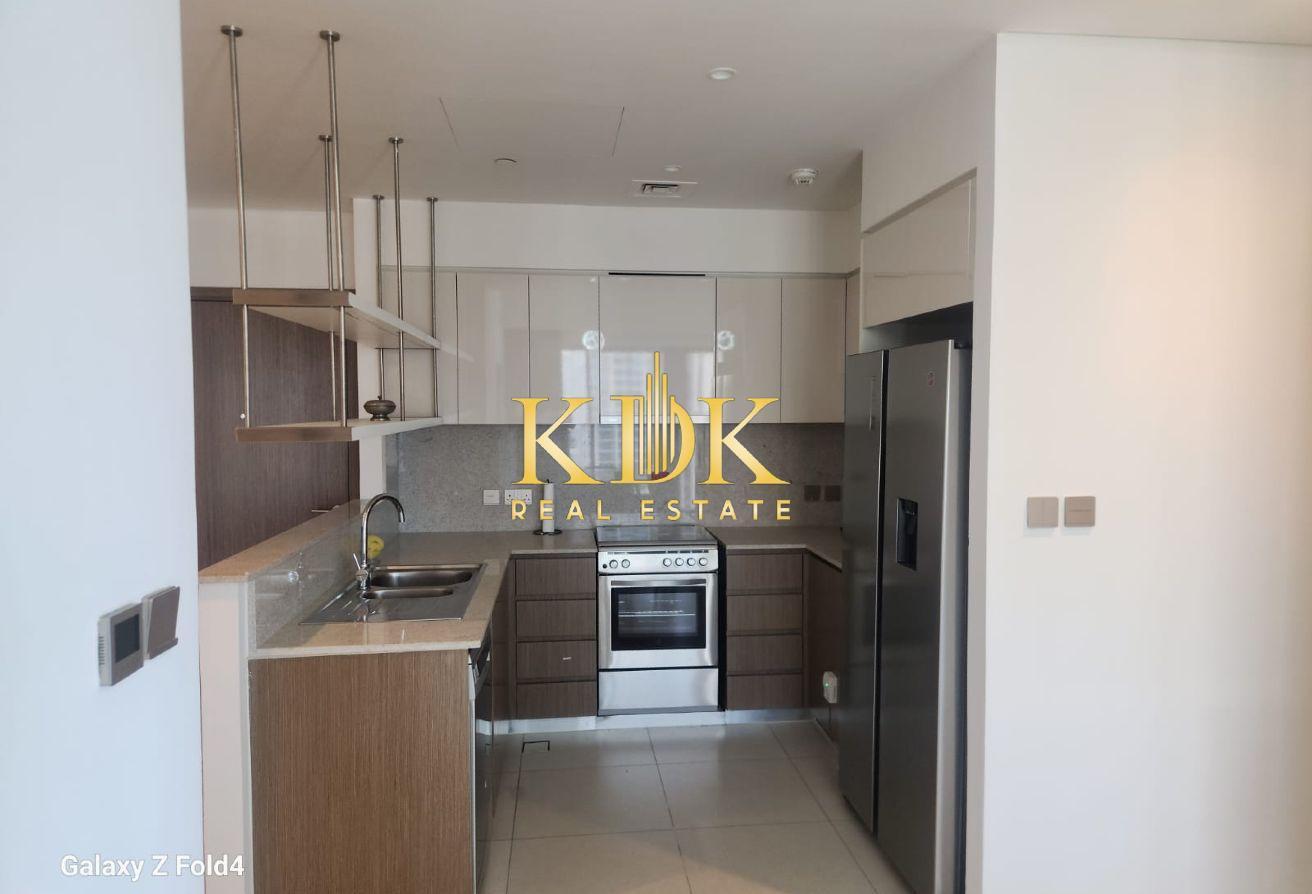 Stylished 3 BR with Study Room | Burj Khalifa View photo 24