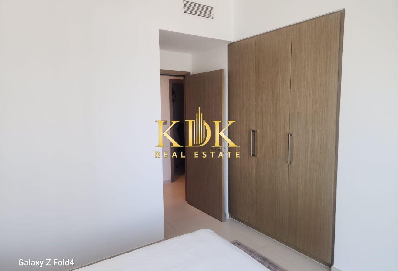 Stylished 3 BR with Study Room | Burj Khalifa View photo 22