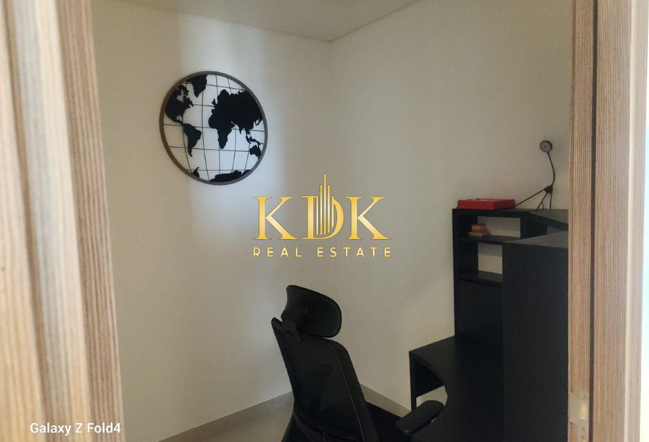 Stylished 3 BR with Study Room | Burj Khalifa View photo 20
