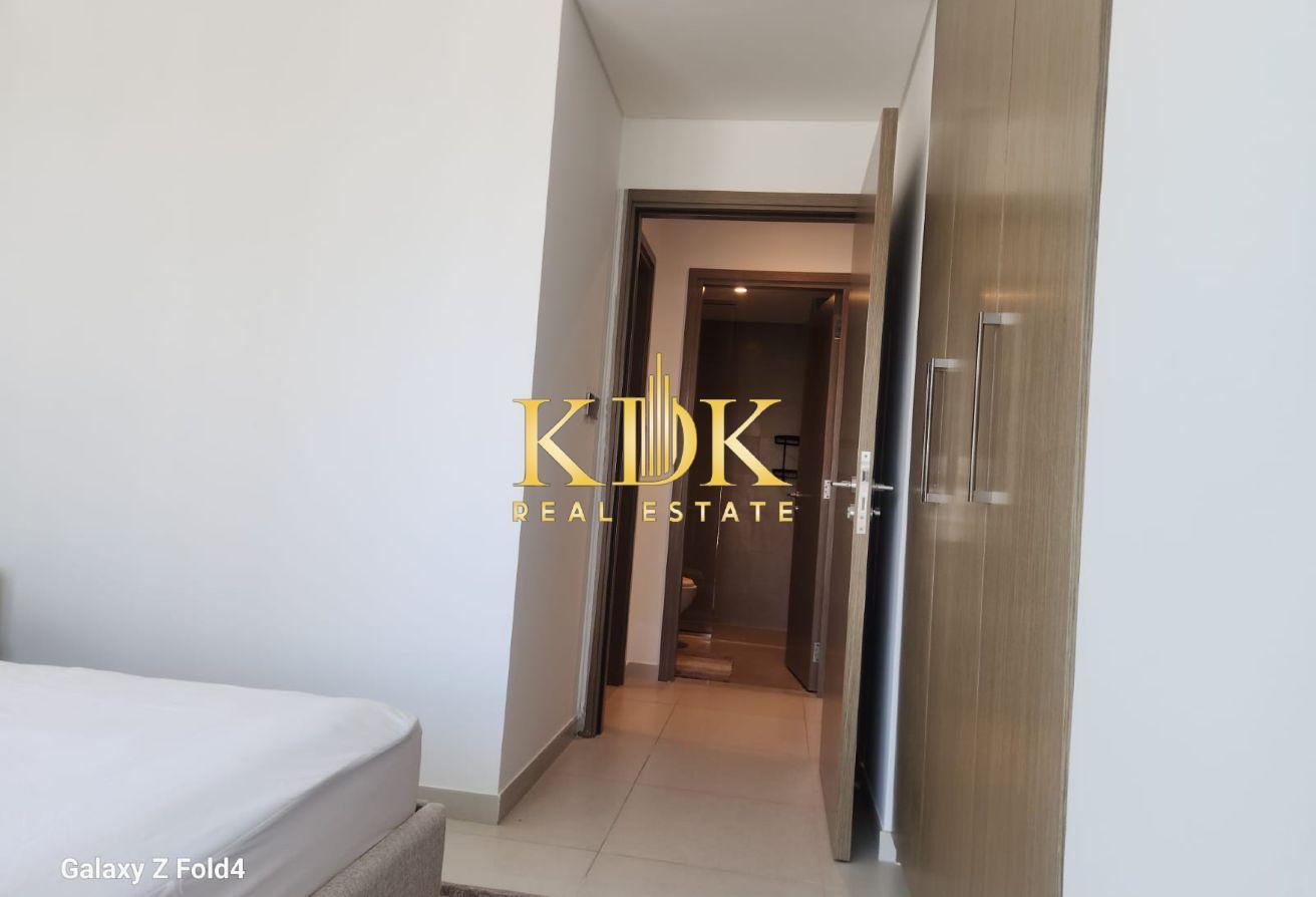 Stylished 3 BR with Study Room | Burj Khalifa View photo 26