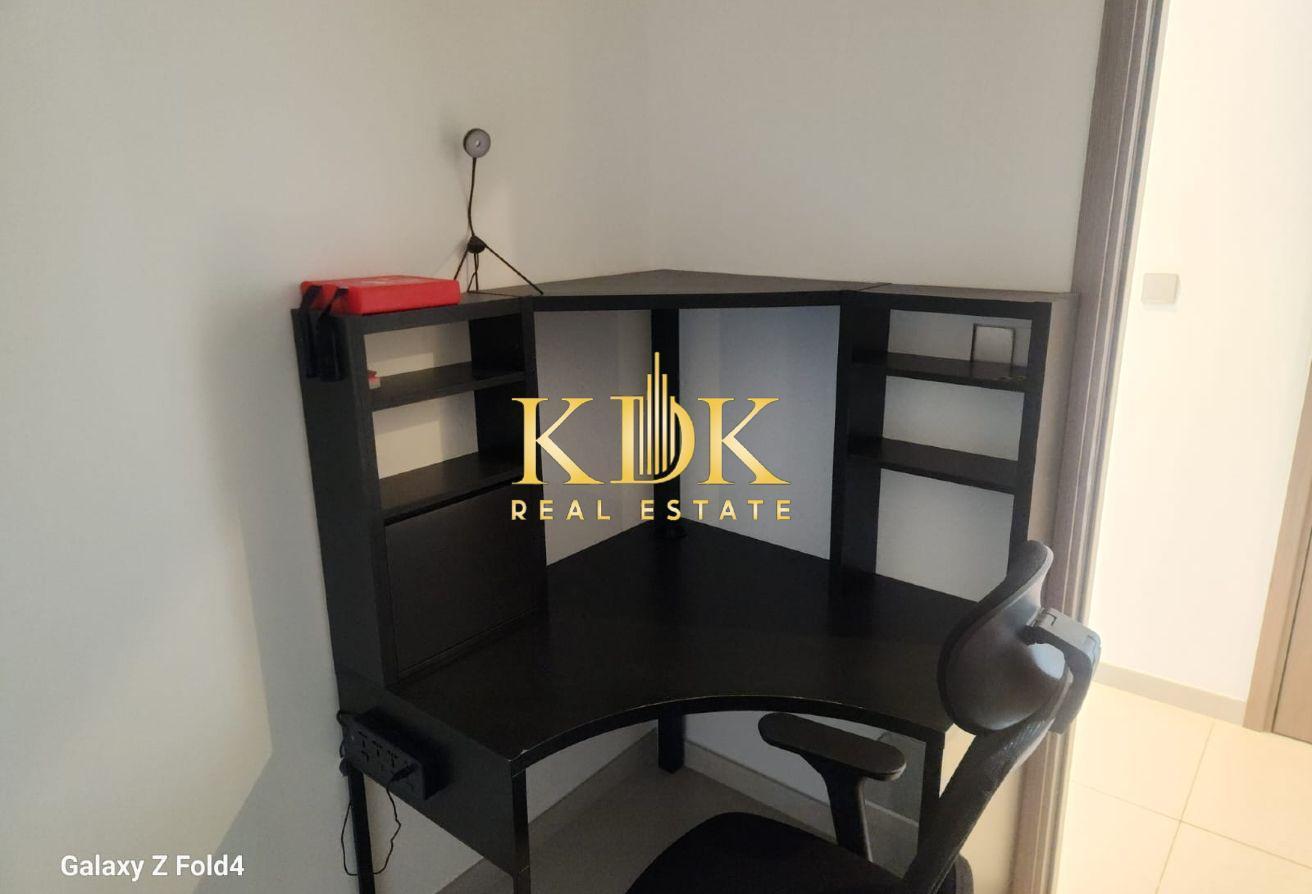 Stylished 3 BR with Study Room | Burj Khalifa View photo 11