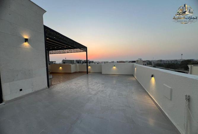 102830831 - Property Image 3