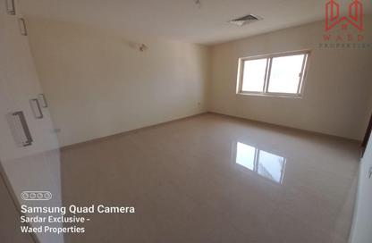 Villa - 5 Bedrooms - 6 Bathrooms for rent in Jumeirah 1 - Jumeirah - Dubai