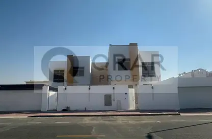 Villa - 4 Bedrooms - 4 Bathrooms for rent in Al Barsha 2 - Al Barsha - Dubai