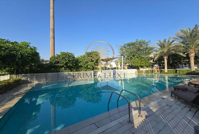 2Oikqrn57NA - Property Main Image