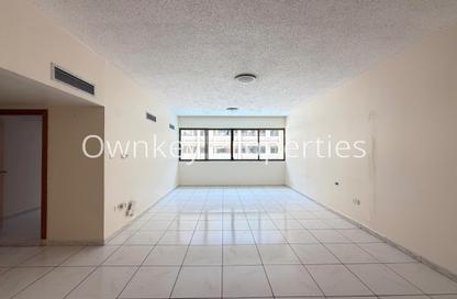 Apartment - 1 Bedroom - 2 Bathrooms for rent in Golden Sands 1 - Al Mankhool - Bur Dubai - Dubai