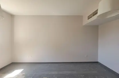 شقة - غرفة نوم - 2 حمامات للايجار في سراب 2 - الجادة - الشارقة