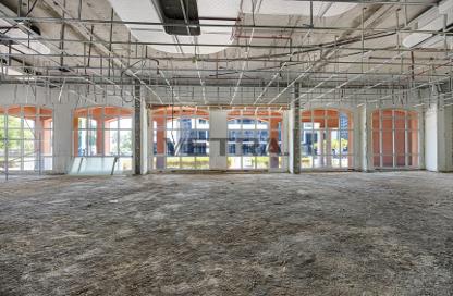 Shop - Studio for rent in Building 47 - Dubai Healthcare City - Bur Dubai - Dubai