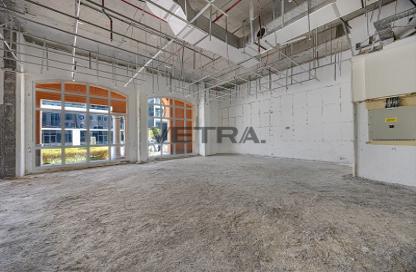 Shop - Studio for rent in Building 47 - Dubai Healthcare City - Bur Dubai - Dubai