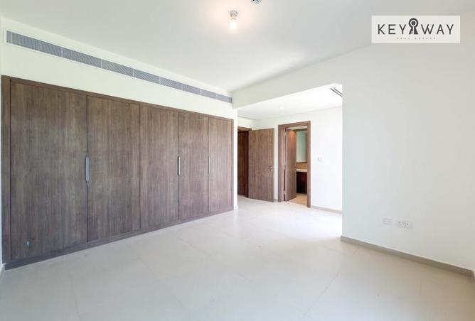 98701404 - Property Image 3