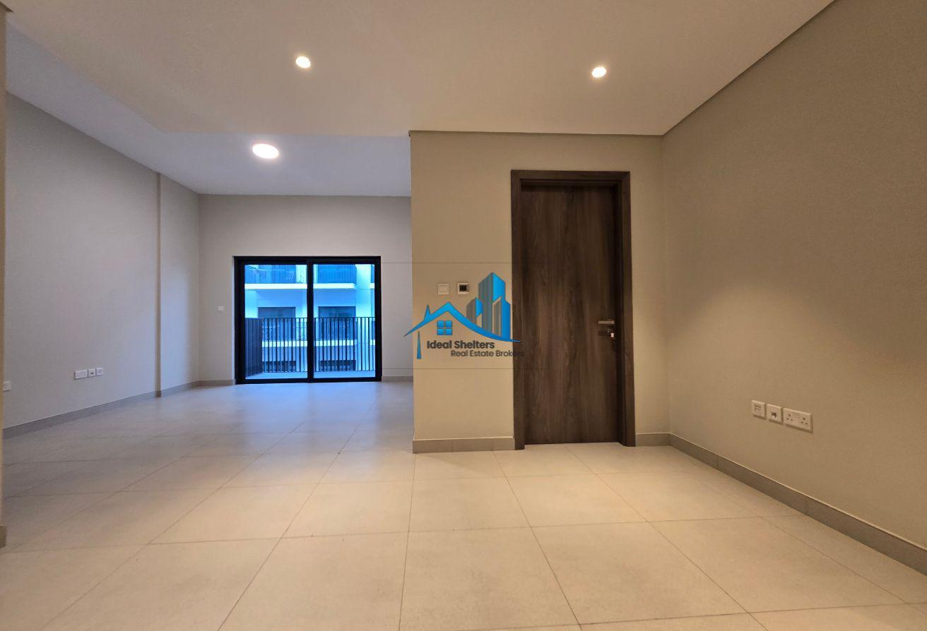 PETS FRIENDLY SPACIOUS M0DERN 0PEN PLAN LAY OUT photo 5