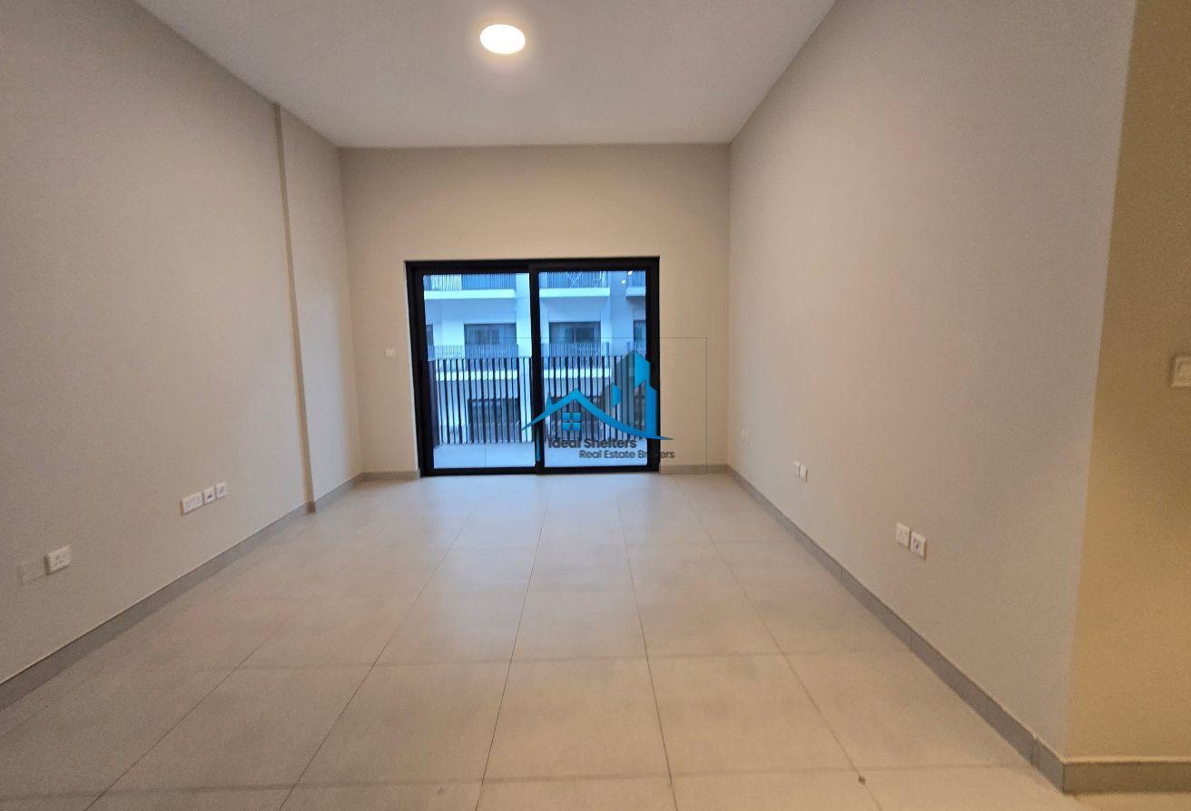 PETS FRIENDLY SPACIOUS M0DERN 0PEN PLAN LAY OUT photo 8