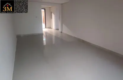 عمارة بالكامل - استوديو - 8 حمامات للبيع في 1 المويهات - المويهات - عجمان