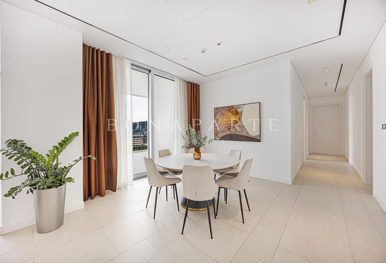 Botanical Sanctuary | Furnished | Vacant photo 7