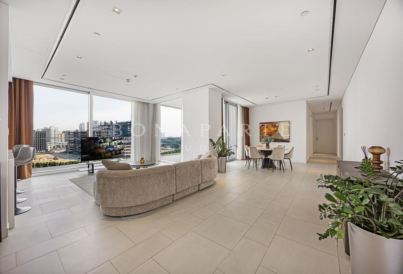 Botanical Sanctuary | Furnished | Vacant photo 9