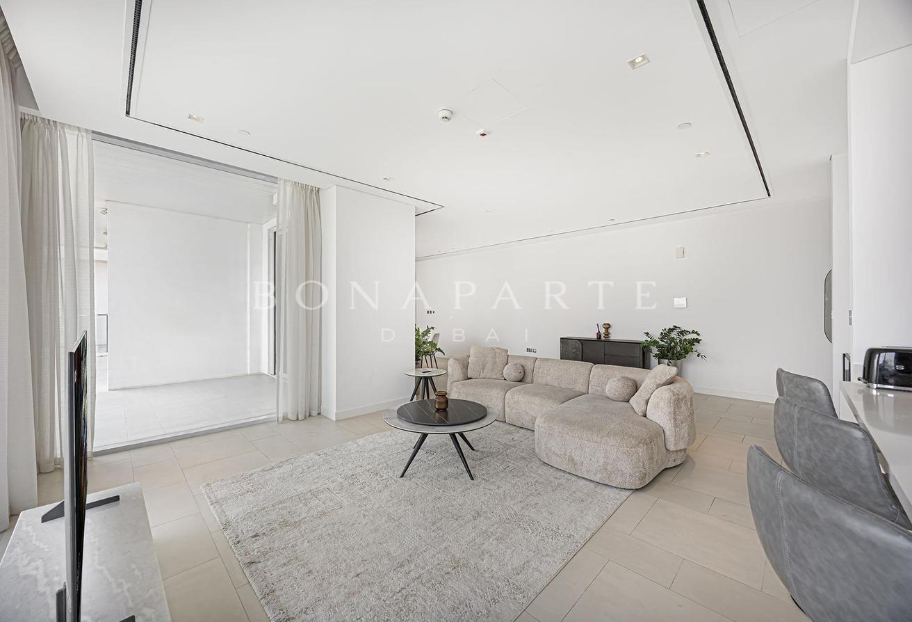 Botanical Sanctuary | Furnished | Vacant photo 15