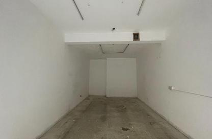 Shop - Studio for rent in Al Baraha - Deira - Dubai
