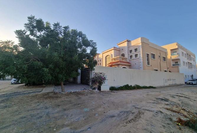 74263934 - Property Image 2