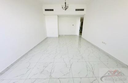 Apartment - 1 Bedroom - 2 Bathrooms for rent in Muwaileh 29 Building - Muwaileh - Sharjah