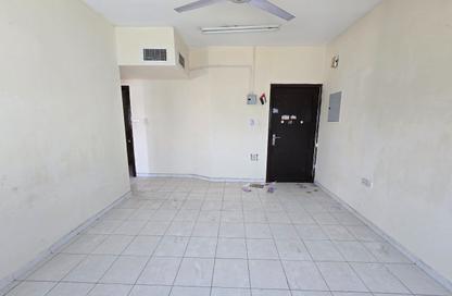 Apartment - 1 - 1 for rent in Fire Station Road - Muwaileh - Sharjah