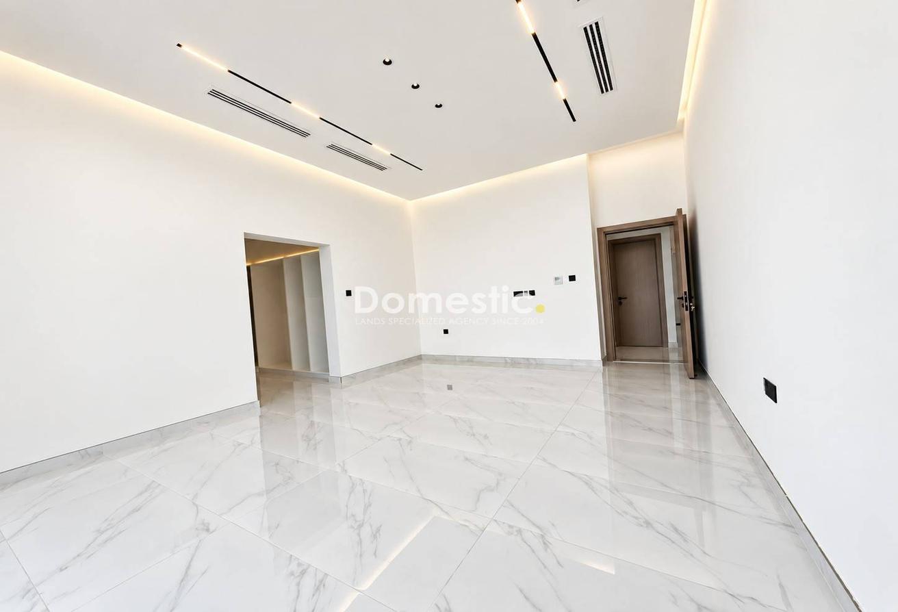 Brand New | 5BR Independent Villa | With Office photo 6