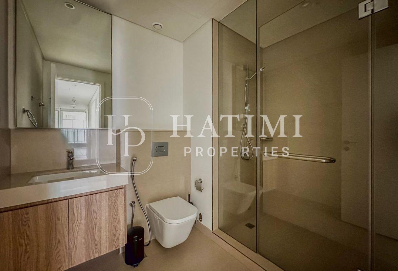 Luxury Furnished | Burj Khalifa & Community View photo 17