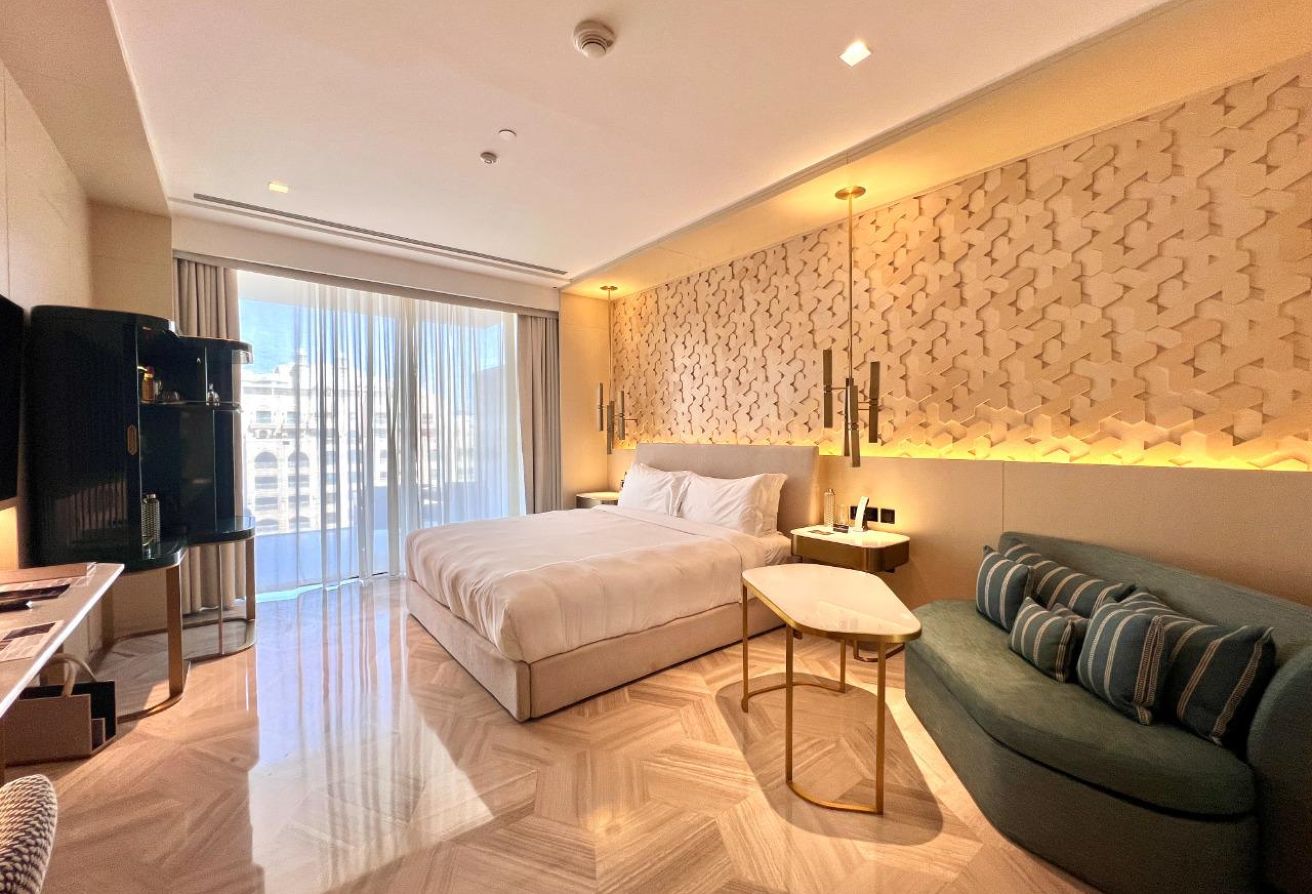 Studio hotel apartment in Five Palm Jumeirah, Palm Jumeirah: 5