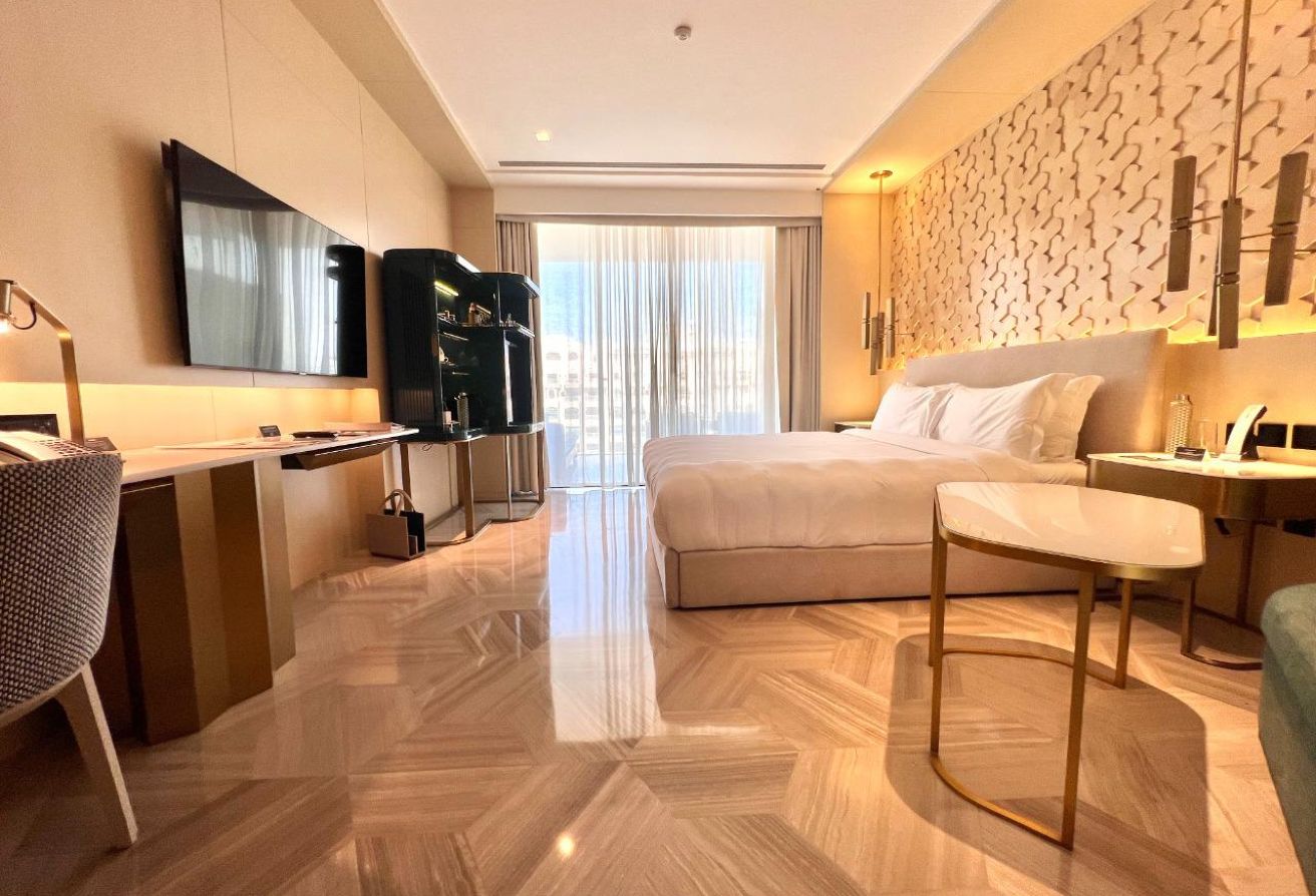 Studio hotel apartment in Five Palm Jumeirah, Palm Jumeirah: 7