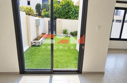 Villa - 3 - 4 for rent in Naseem Townhouses - Town Square - Dubai