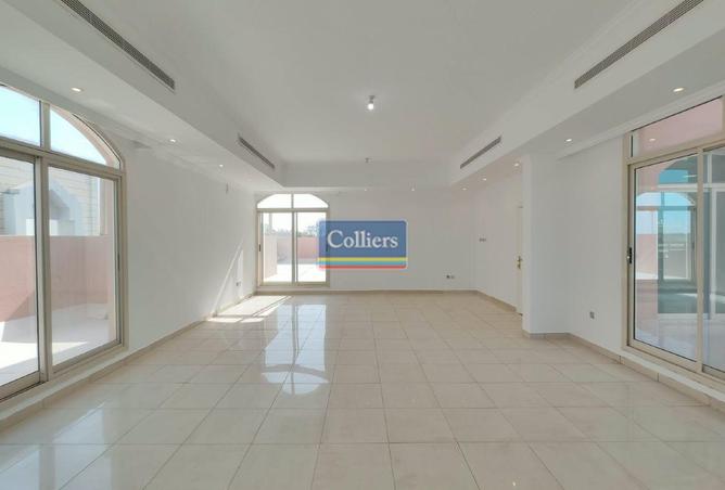 5-bed penthouse in Abu Dhabi · Terrace — photo 2