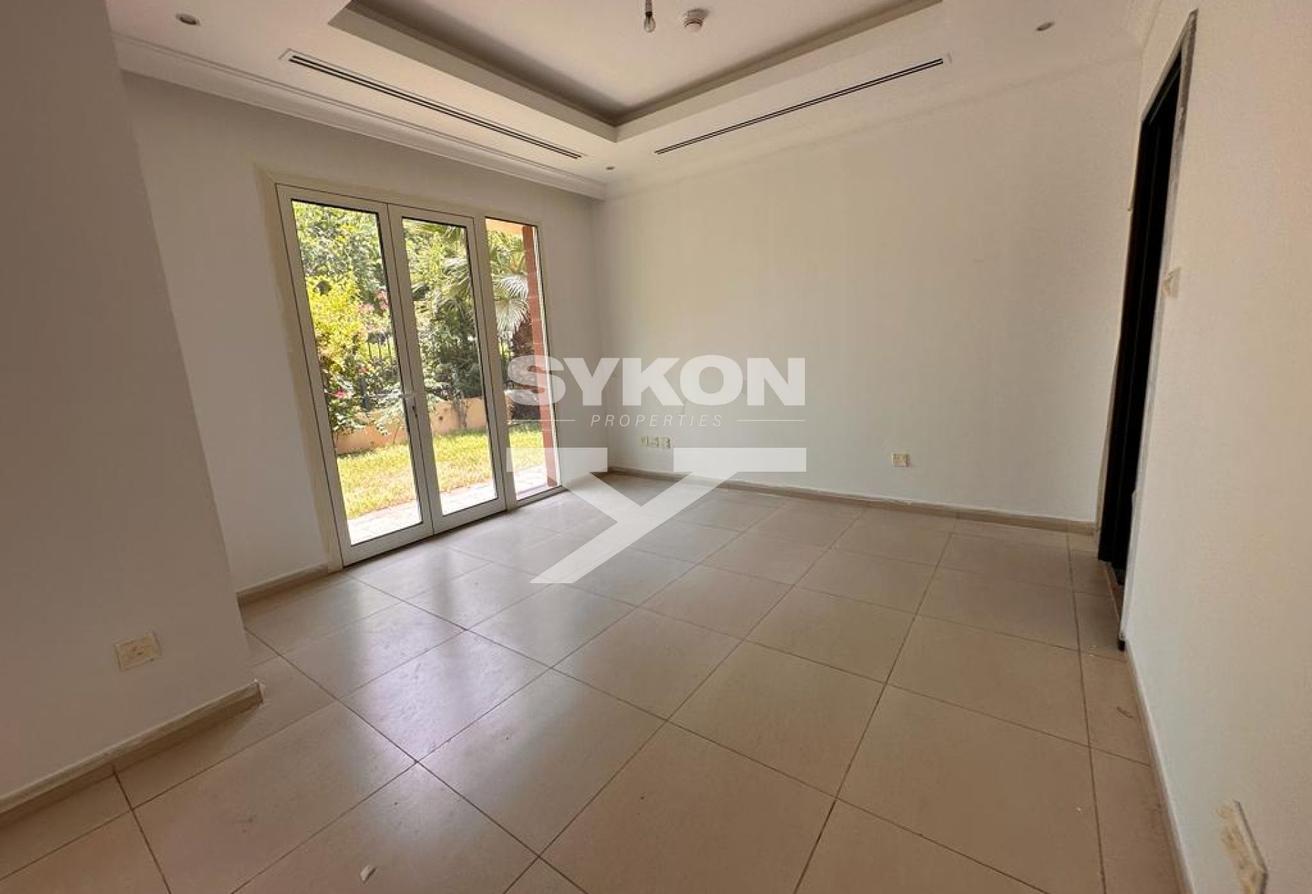 Independent Villa | Share Pool | Spacious Layout photo 18