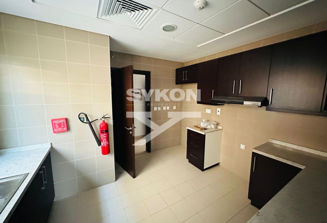 Independent Villa | Share Pool | Spacious Layout photo 12