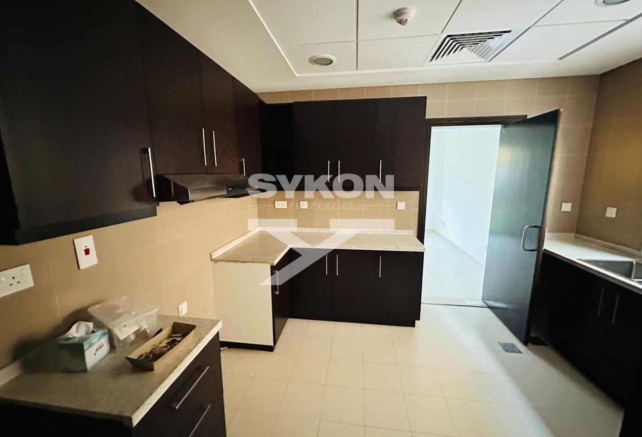 Independent Villa | Share Pool | Spacious Layout photo 10