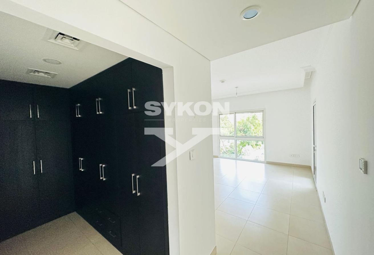 Independent Villa | Share Pool | Spacious Layout photo 13