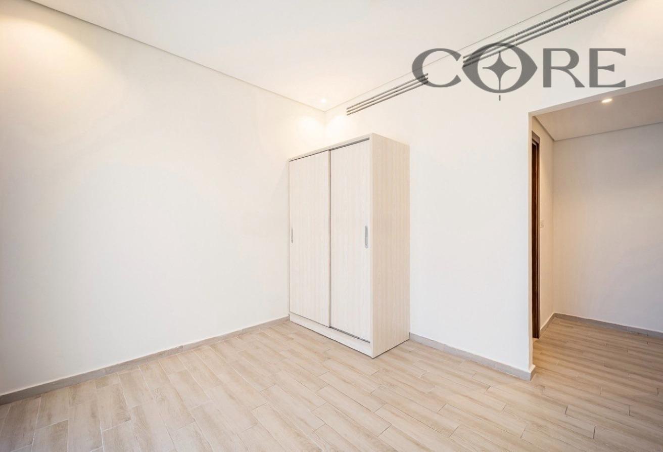 Vacant | Huge Terrace | Big Living Room photo 11