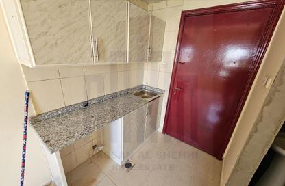Apartment - Studio - 1 Bathroom for rent in Fire Station Road - Muwaileh - Sharjah Apartment - Studio - 1 Bathroom for rent in Fire Station Road - Muwaileh - Sharjah