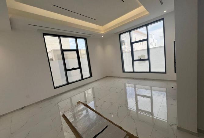 72722733 - Property Image 2