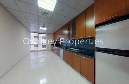 Apartment - 4 Bedrooms - 4 Bathrooms for rent in Silver Sands 2 - Al Mankhool - Bur Dubai - Dubai