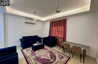 شقة - غرفة نوم - 2 حمامات للايجار في مساكن كورنيش عجمان - طريق كورنيش عجمان - عجمان