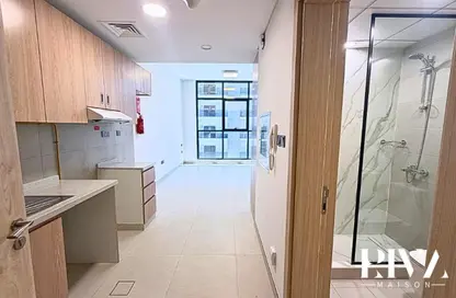 Apartment - Studio - 1 Bathroom for rent in Karimian 3 - Jumeirah Garden City - Al Satwa - Dubai