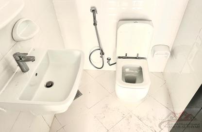 Apartment - 2 - 2 for rent in Muwailih Building - Muwaileh - Sharjah